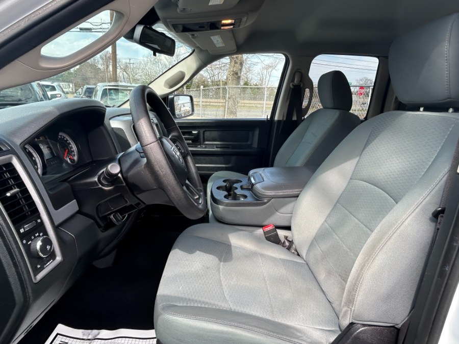 2015 RAM 1500 4WD Quad Cab 140.5