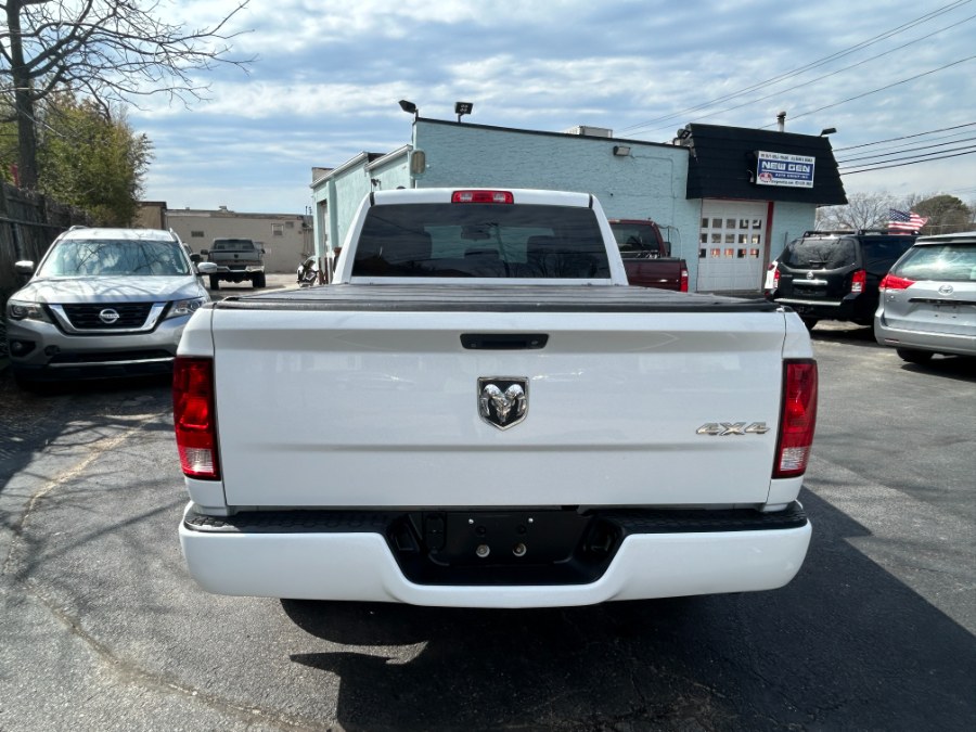 2015 RAM 1500 4WD Quad Cab 140.5