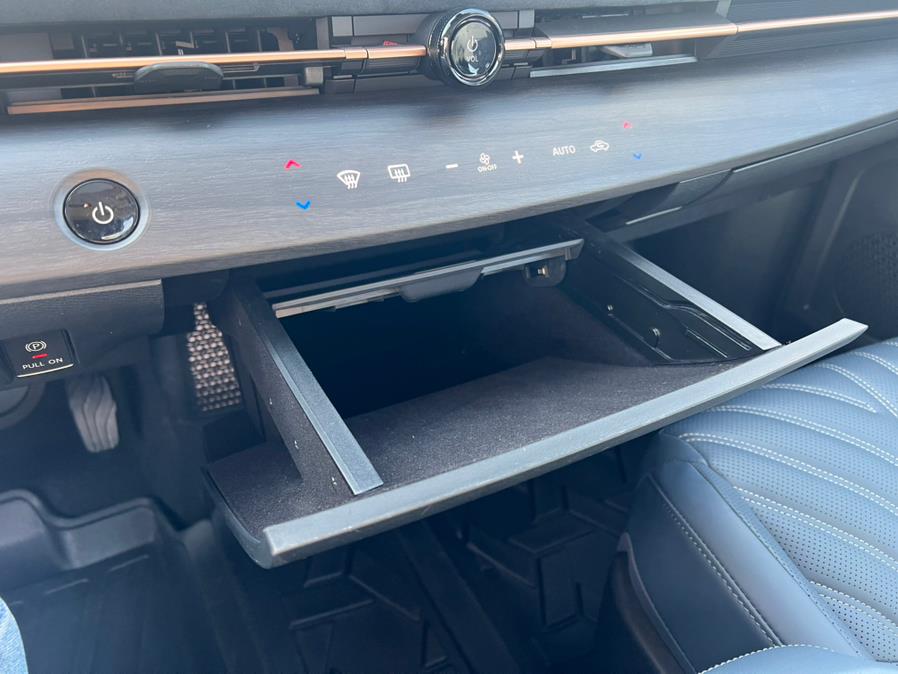 2023 Nissan Ariya PLATINUM+ e-4ORCE AWD photo