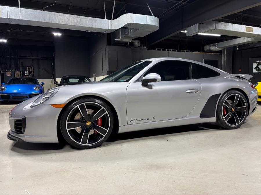 2017 Porsche 911 Carrera S Coupe photo