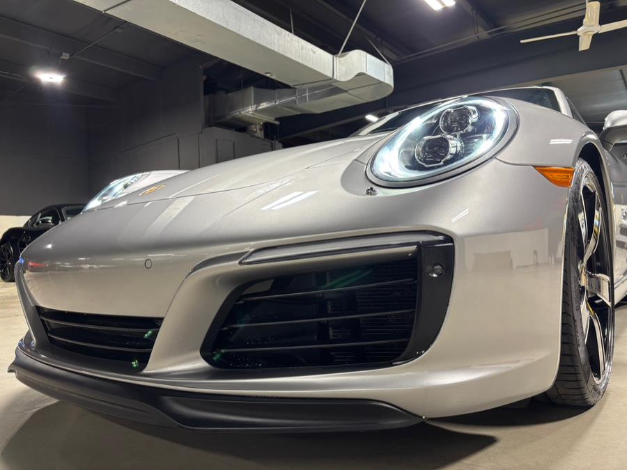 2017 Porsche 911 Carrera S Coupe photo