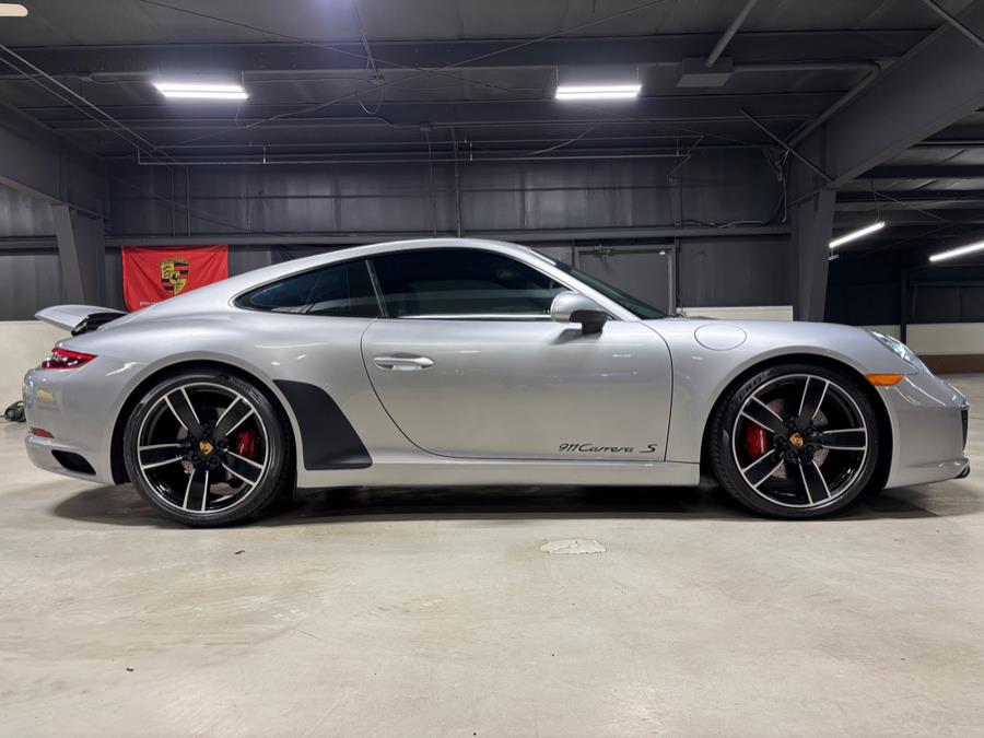 2017 Porsche 911 Carrera S Coupe photo