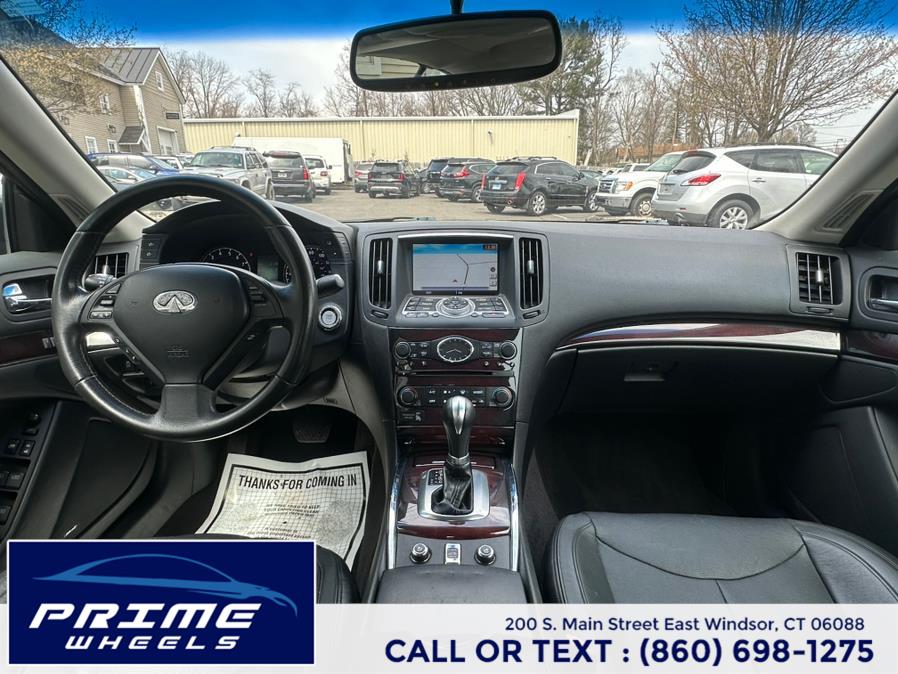 2011 Infiniti Legend photo