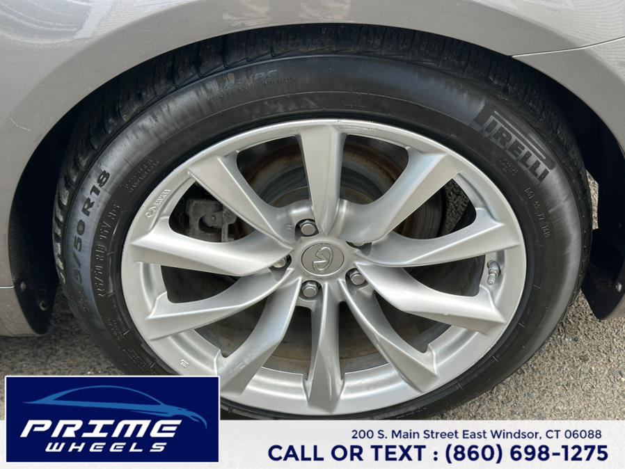 2011 Infiniti Legend photo