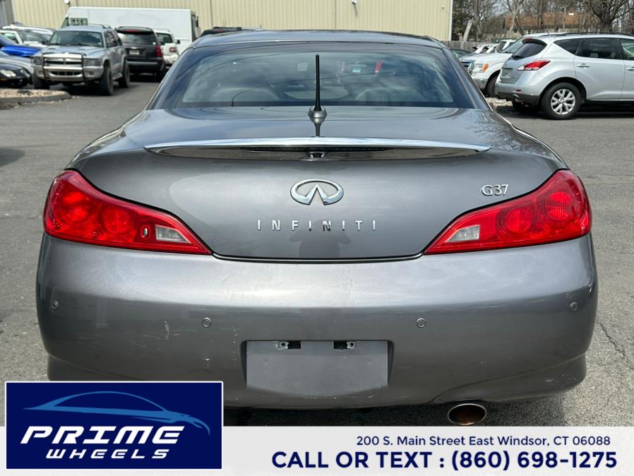 2011 Infiniti Legend photo
