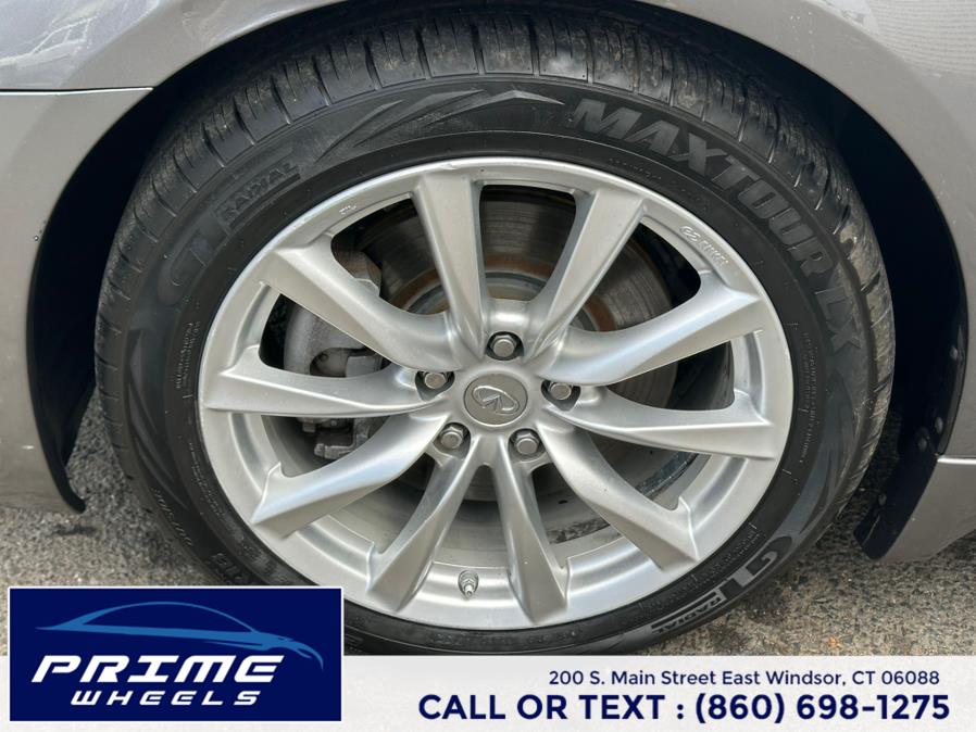 2011 Infiniti Legend photo