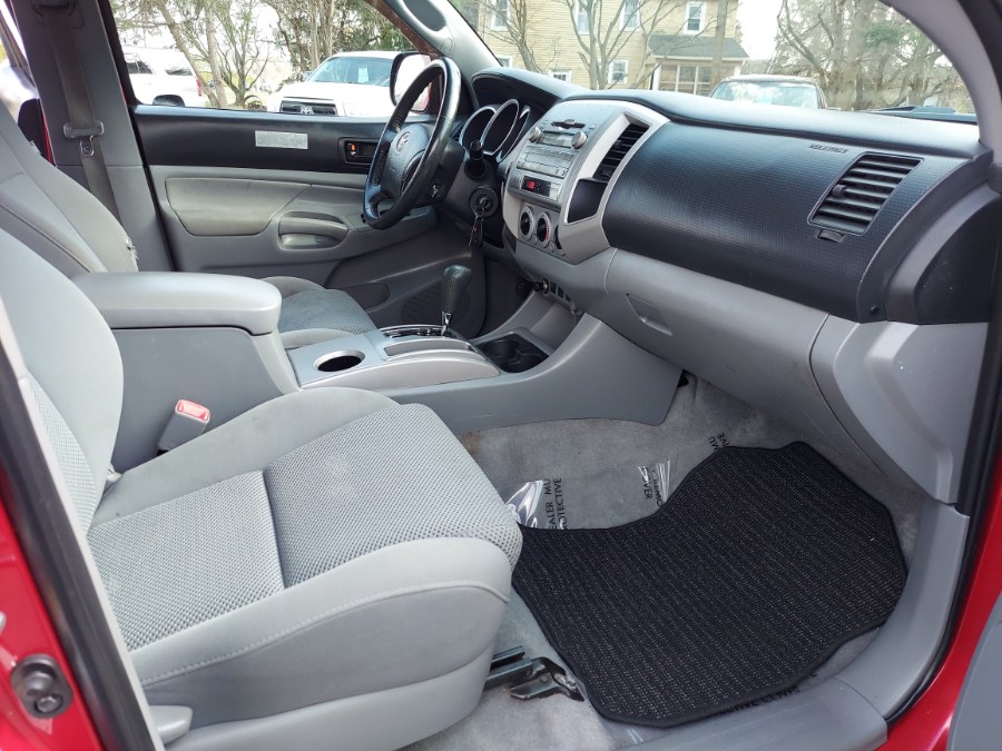 2011 Toyota Tacoma V6 photo