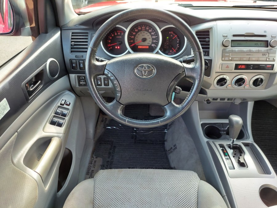 2011 Toyota Tacoma V6 photo