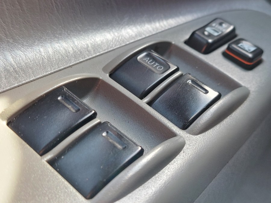 2011 Toyota Tacoma V6 photo