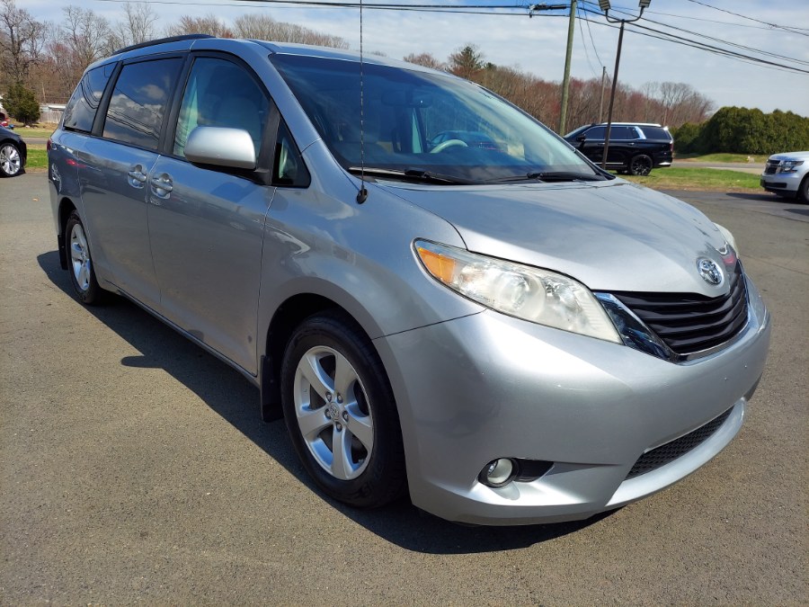 2012 Toyota Sienna LE 7-Passenger Auto Access Sea photo