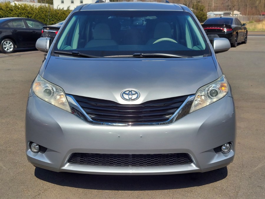 2012 Toyota Sienna LE 7-Passenger Auto Access Sea photo