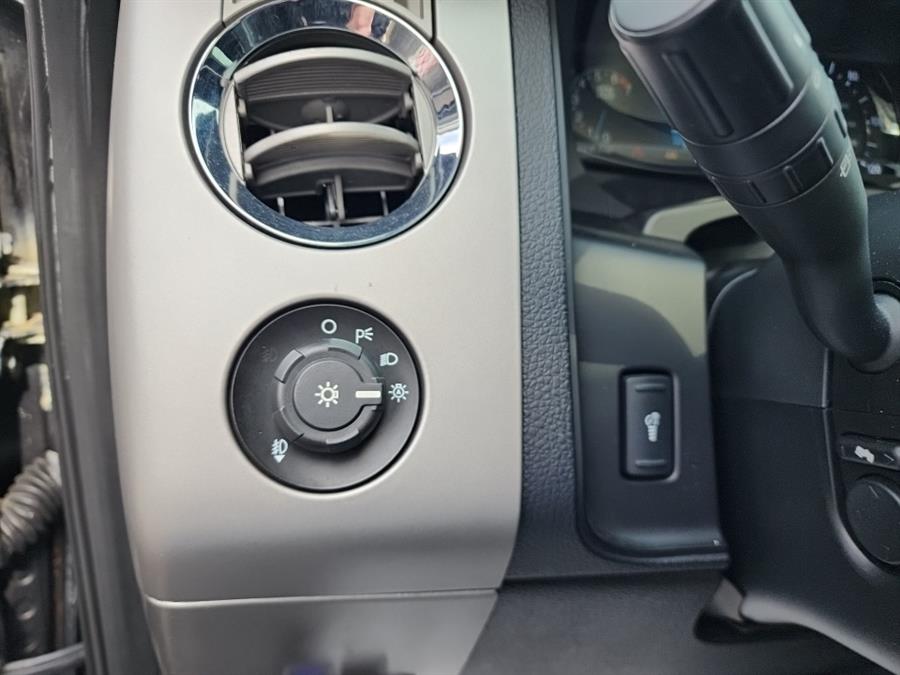 2015 Ford Expedition 4WD 4dr Limited photo
