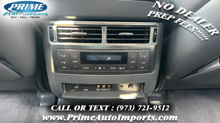 2010 Lexus LX 570 photo