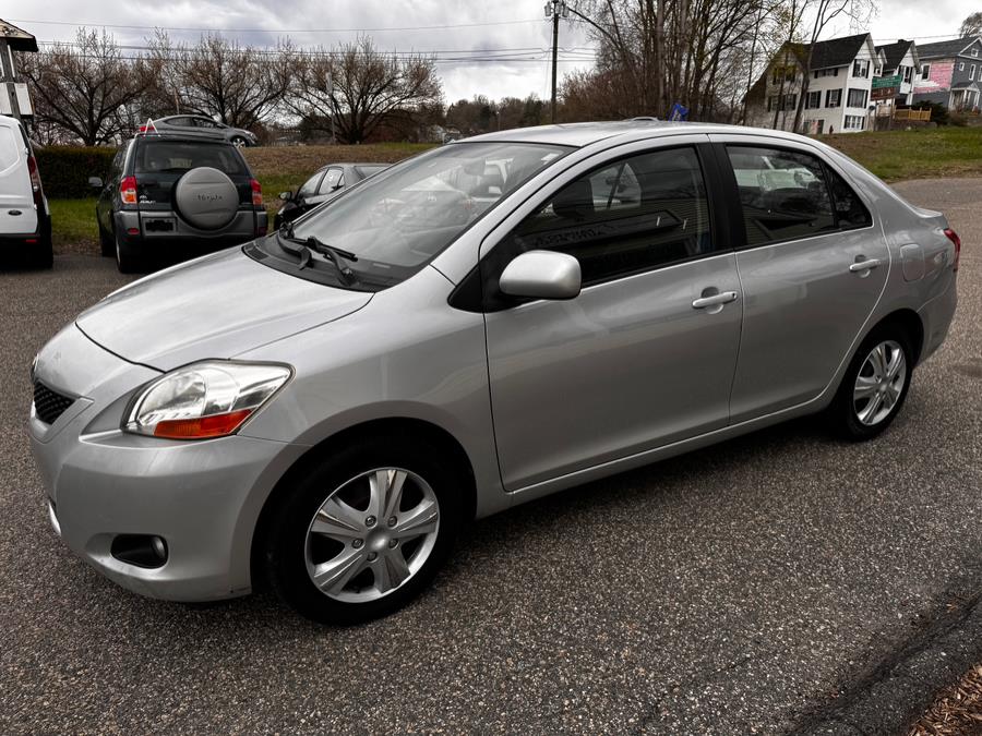 2010 Toyota Yaris photo