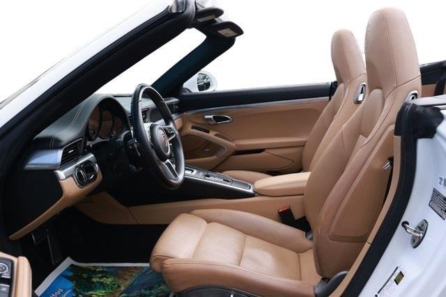 2017 Porsche 911 Carrera photo
