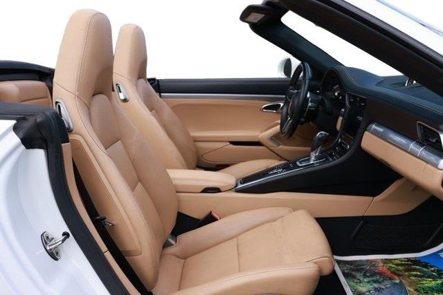 2017 Porsche 911 Carrera photo