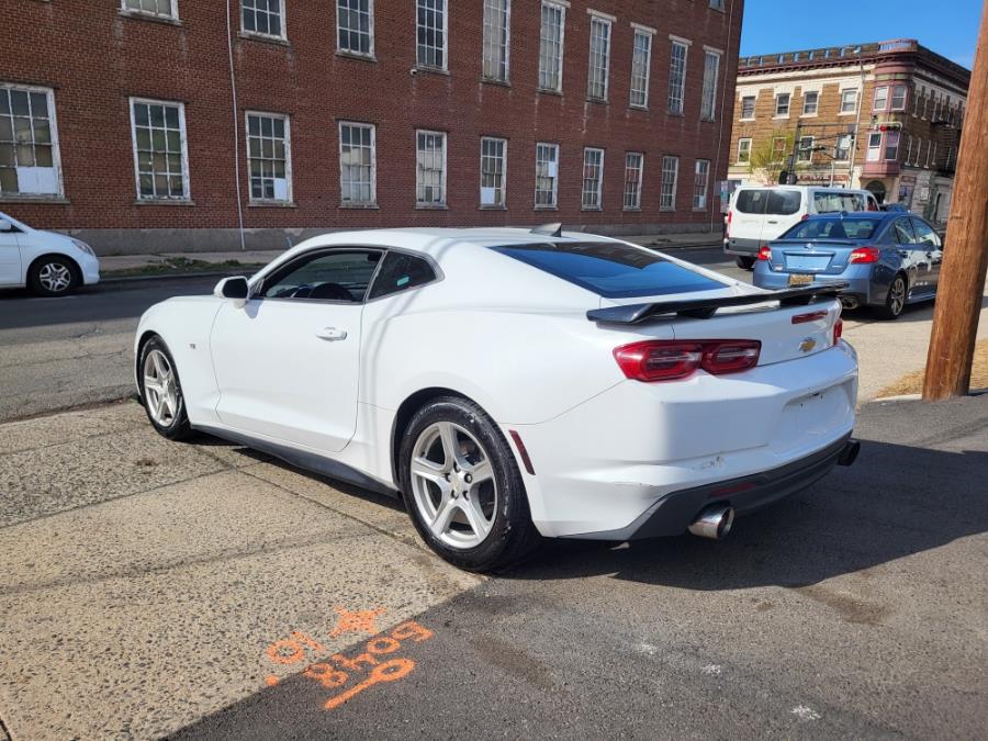 2020 Chevrolet Camaro 2dr Cpe 1LT photo