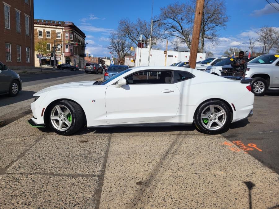 2020 Chevrolet Camaro 2dr Cpe 1LT photo