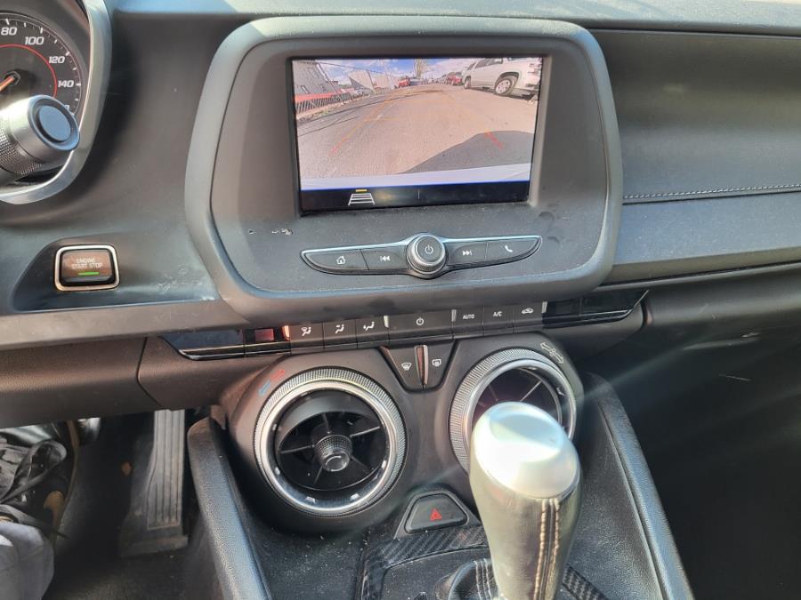 2020 Chevrolet Camaro 2dr Cpe 1LT photo