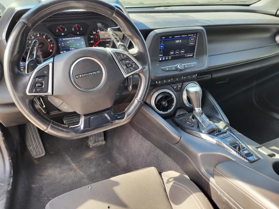 2020 Chevrolet Camaro 2dr Cpe 1LT photo