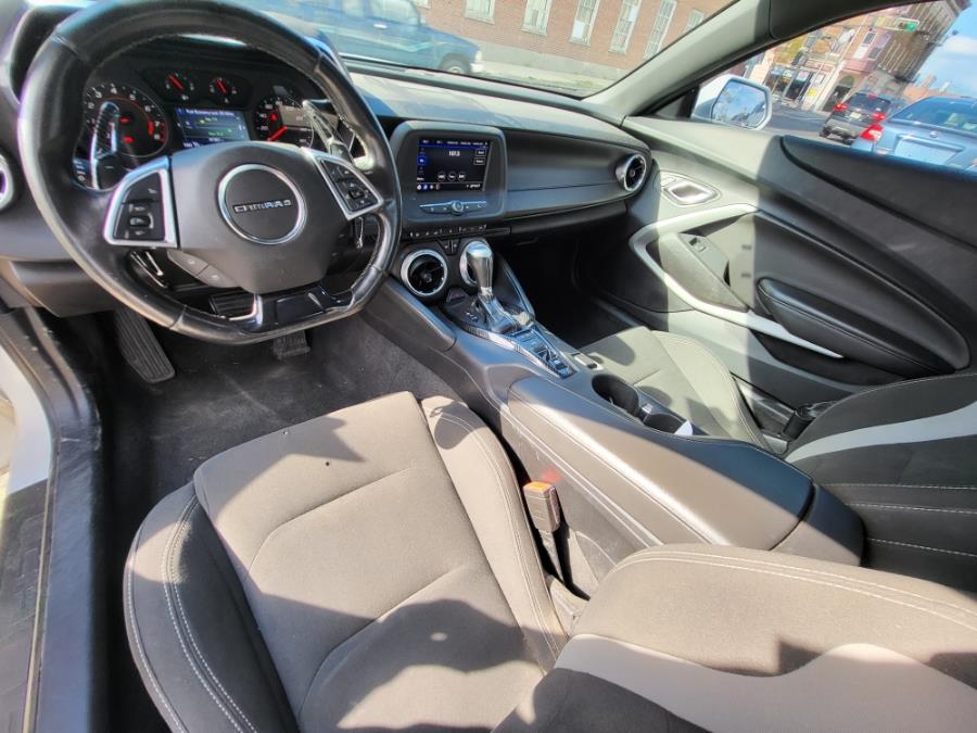 2020 Chevrolet Camaro 2dr Cpe 1LT photo