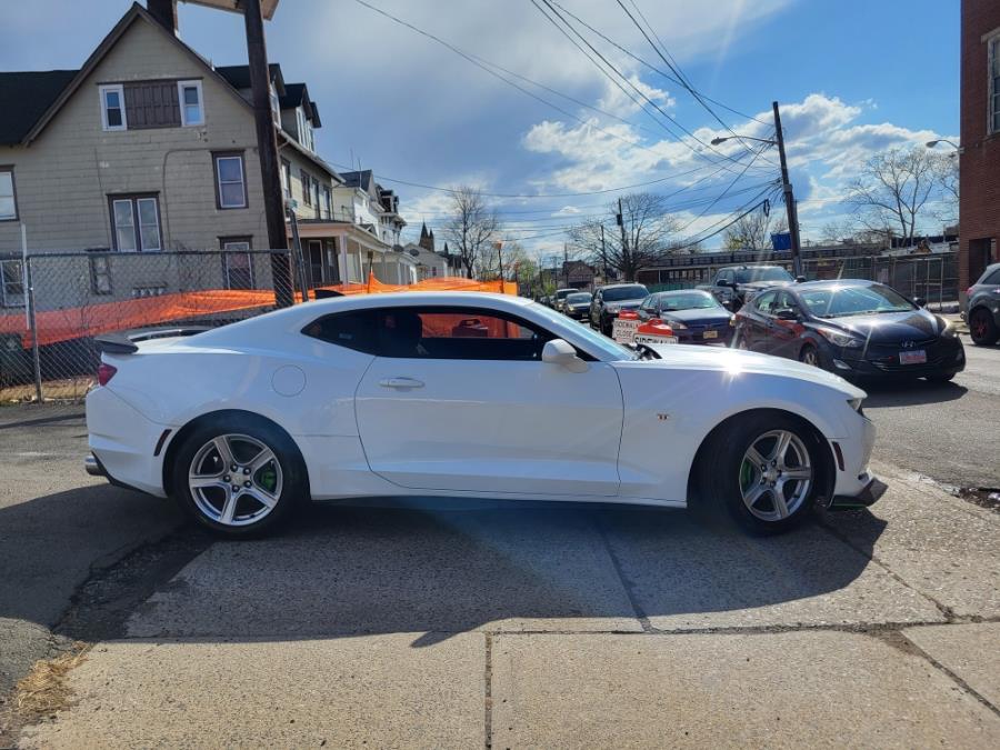 2020 Chevrolet Camaro 2dr Cpe 1LT photo