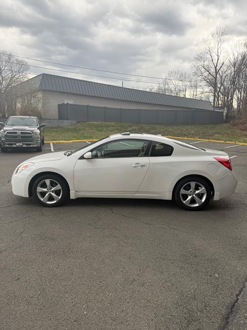 2008 Nissan Altima 3.5 SE photo