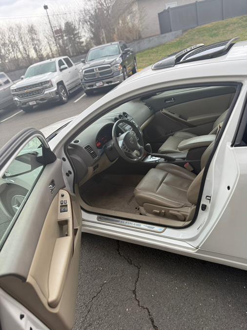2008 Nissan Altima 3.5 SE photo