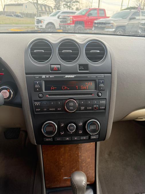 2008 Nissan Altima 3.5 SE photo