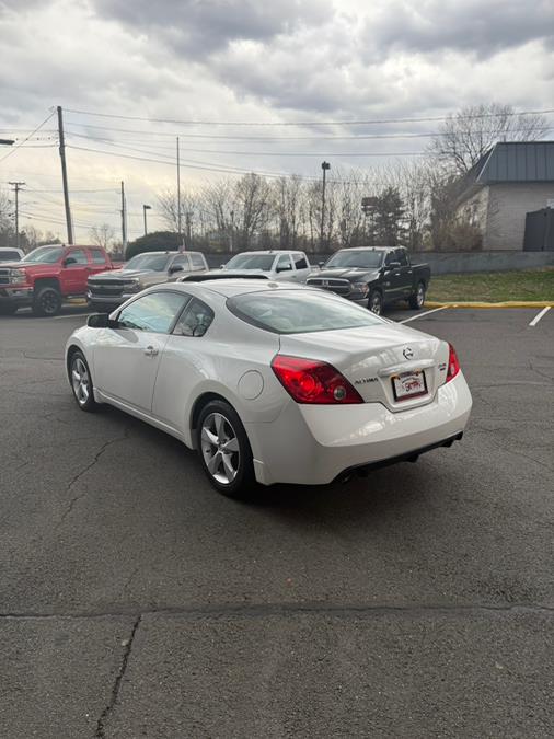 2008 Nissan Altima 3.5 SE photo