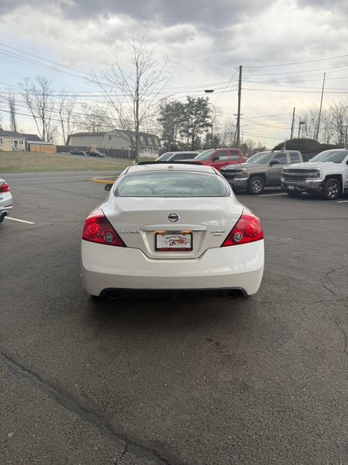 2008 Nissan Altima 3.5 SE photo