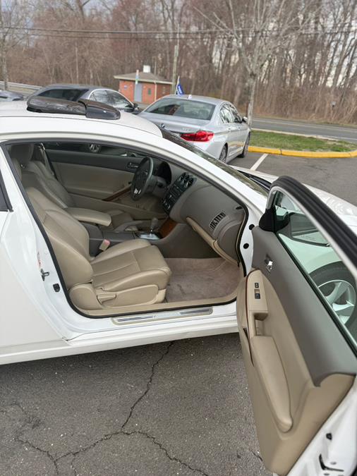 2008 Nissan Altima 3.5 SE photo