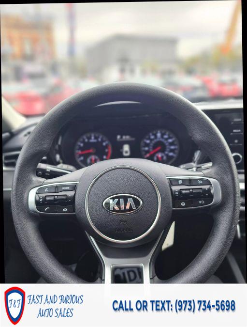 2021 Kia K5 LX Sedan 4D photo