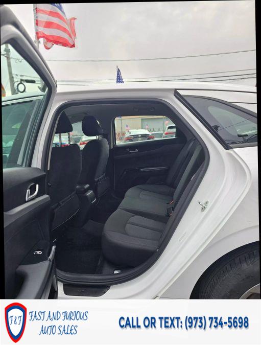 2021 Kia K5 LX Sedan 4D photo