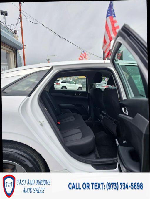 2021 Kia K5 LX Sedan 4D photo