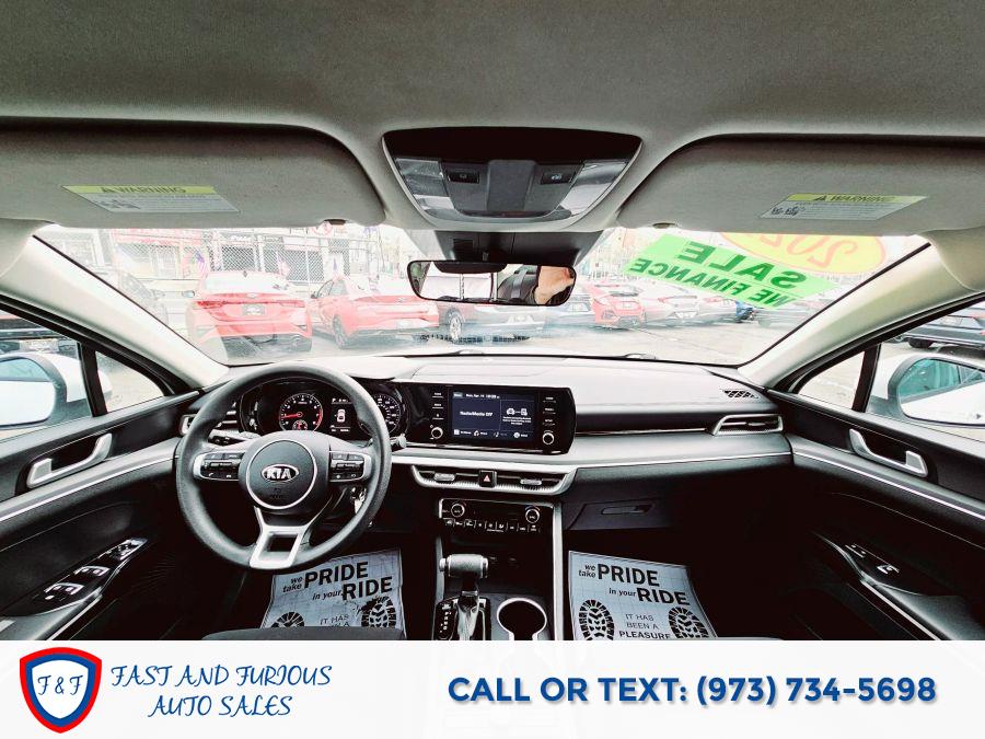 2021 Kia K5 LX Sedan 4D photo