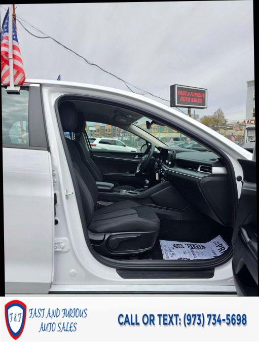 2021 Kia K5 LX Sedan 4D photo