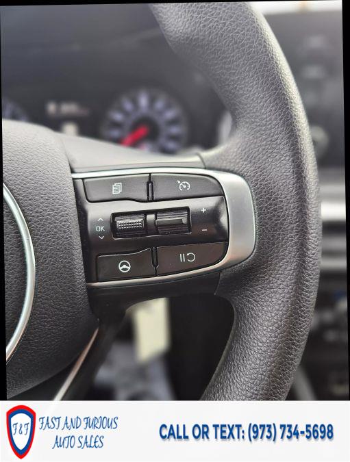 2021 Kia K5 LX Sedan 4D photo