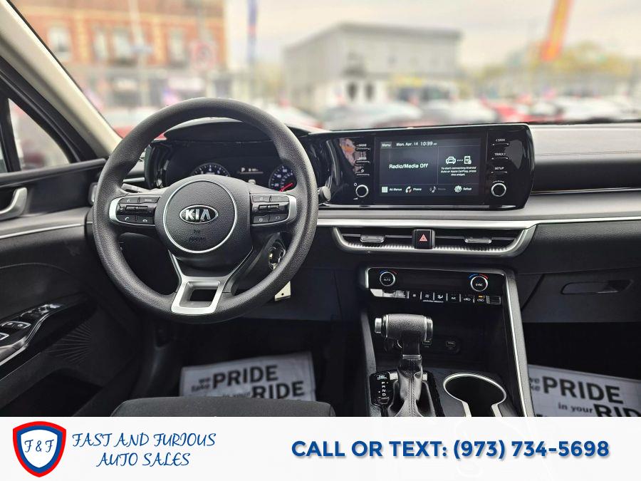 2021 Kia K5 LX Sedan 4D photo