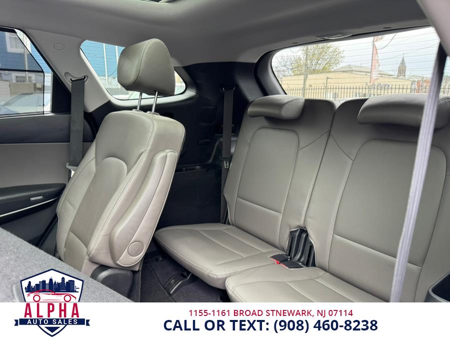 2017 Hyundai Santa Fe Limited Ultimate 3.3L Auto AWD photo