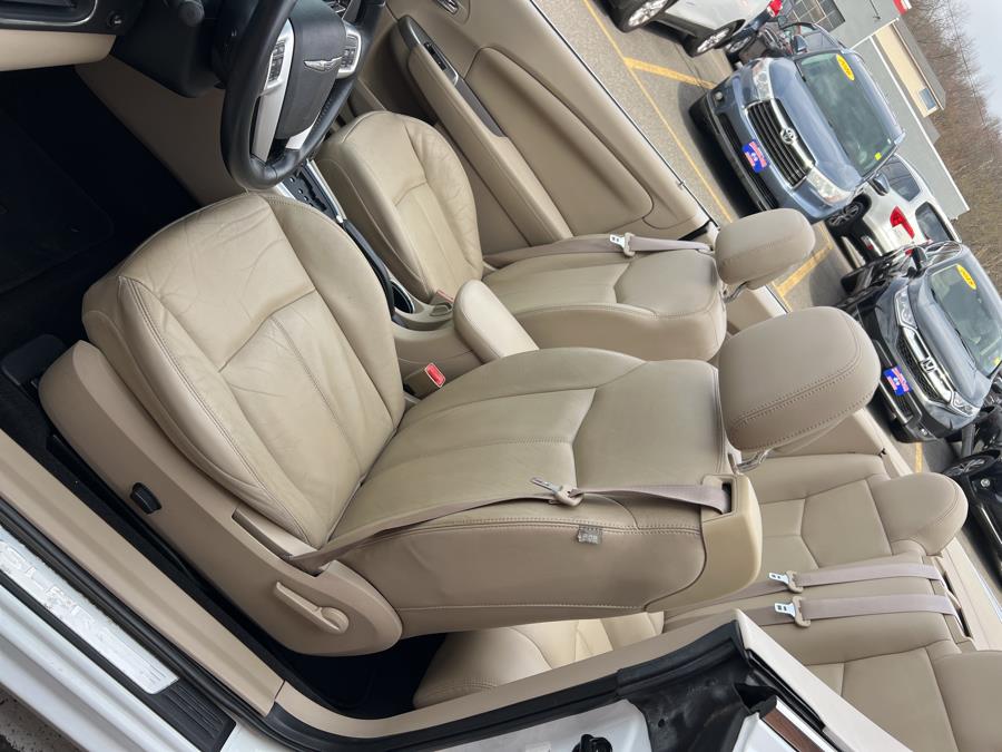 2012 Chrysler Legend Limited photo