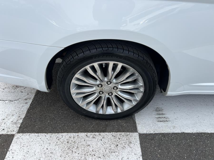 2012 Chrysler Legend Limited photo