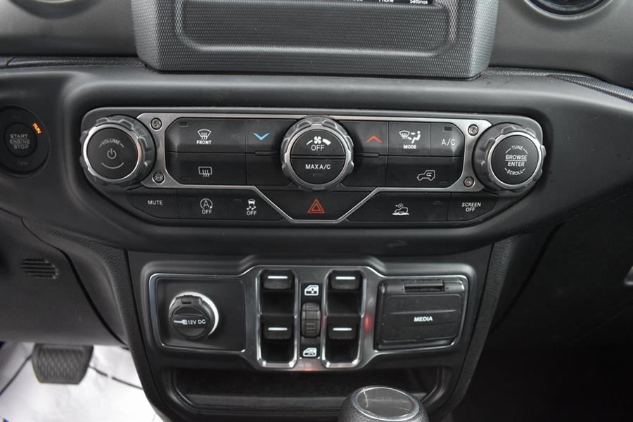 2023 Jeep Gladiator Sport photo
