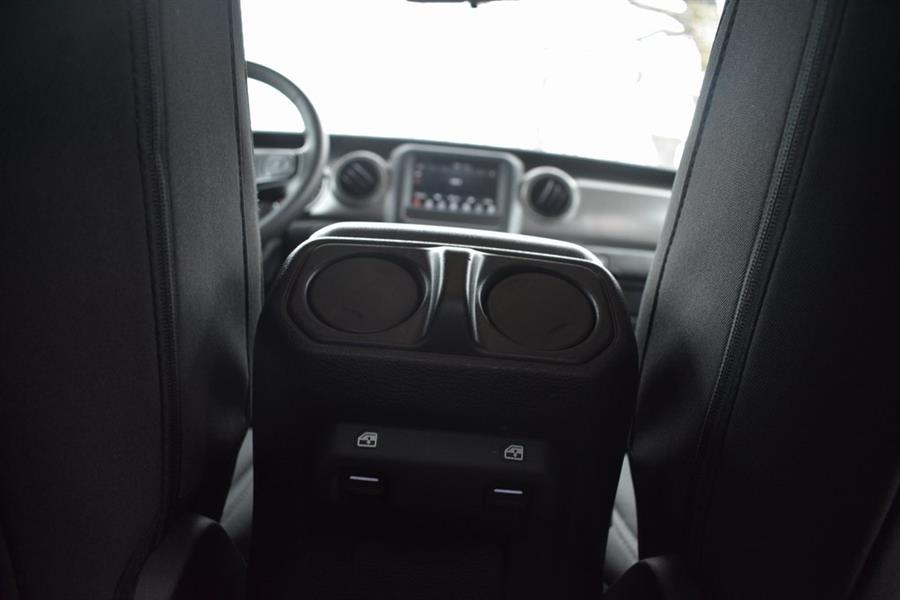 2023 Jeep Gladiator Sport photo