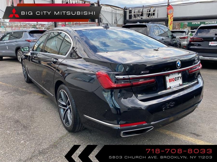2022 BMW 7-Series 750i xDrive photo