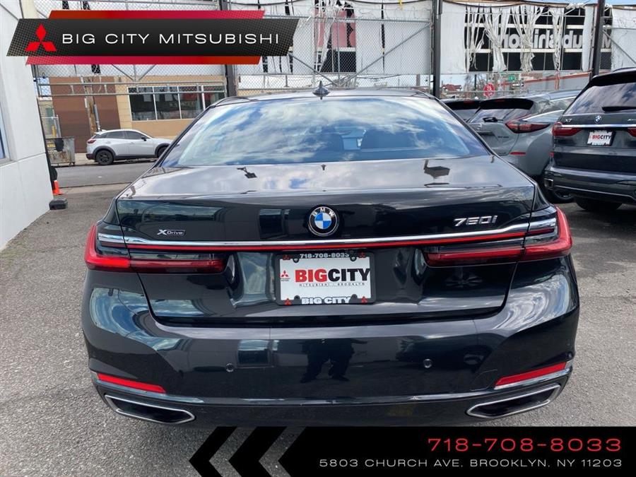 2022 BMW 7-Series 750i xDrive photo