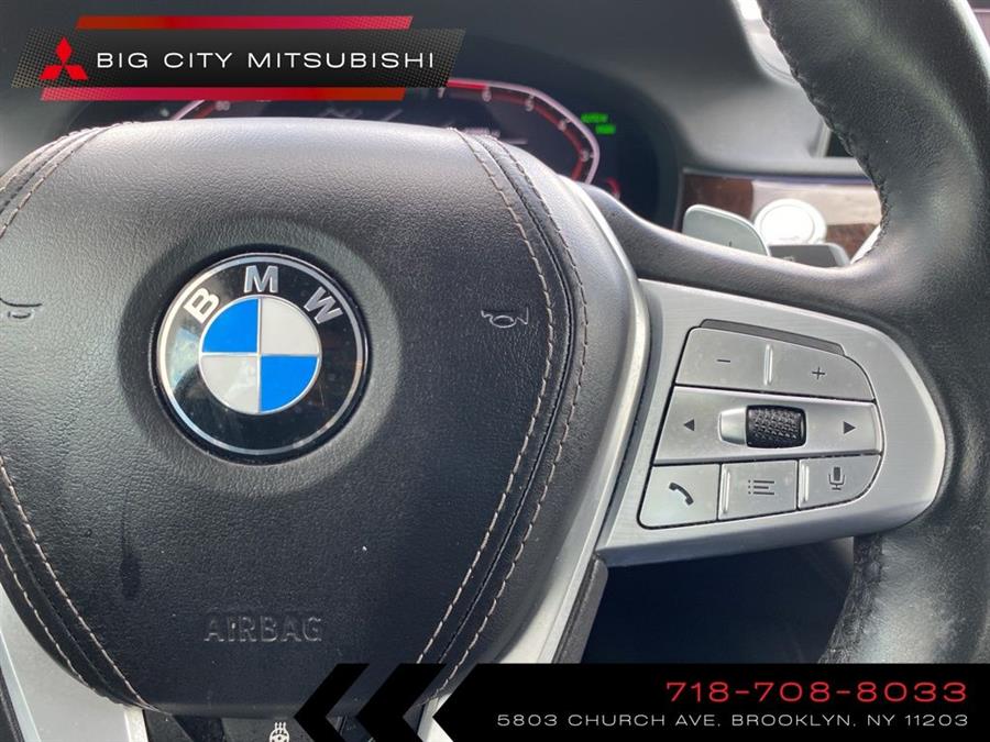2022 BMW 7-Series 750i xDrive photo