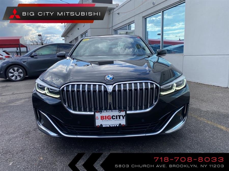 2022 BMW 7-Series 750i xDrive photo