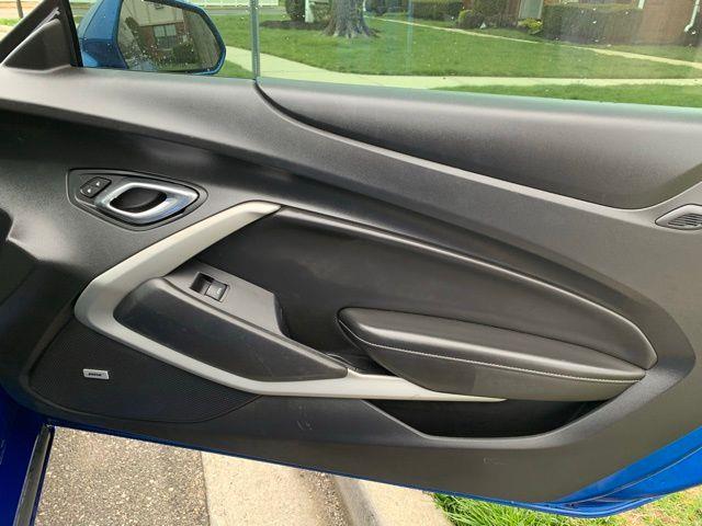 2017 Chevrolet Camaro 2LT photo
