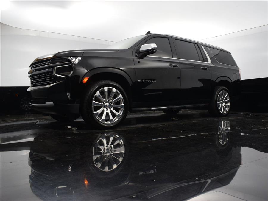 2023 Chevrolet Suburban Premier photo